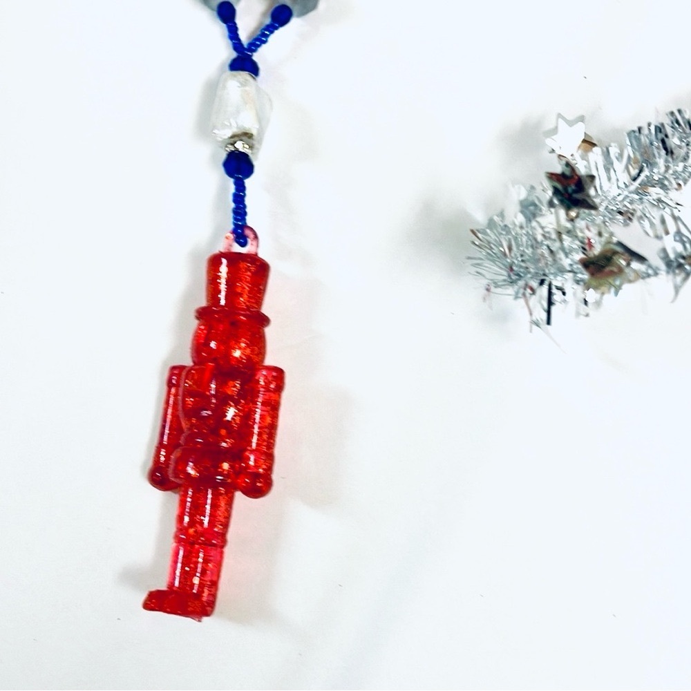 Sparkling Soldier Red Necklace